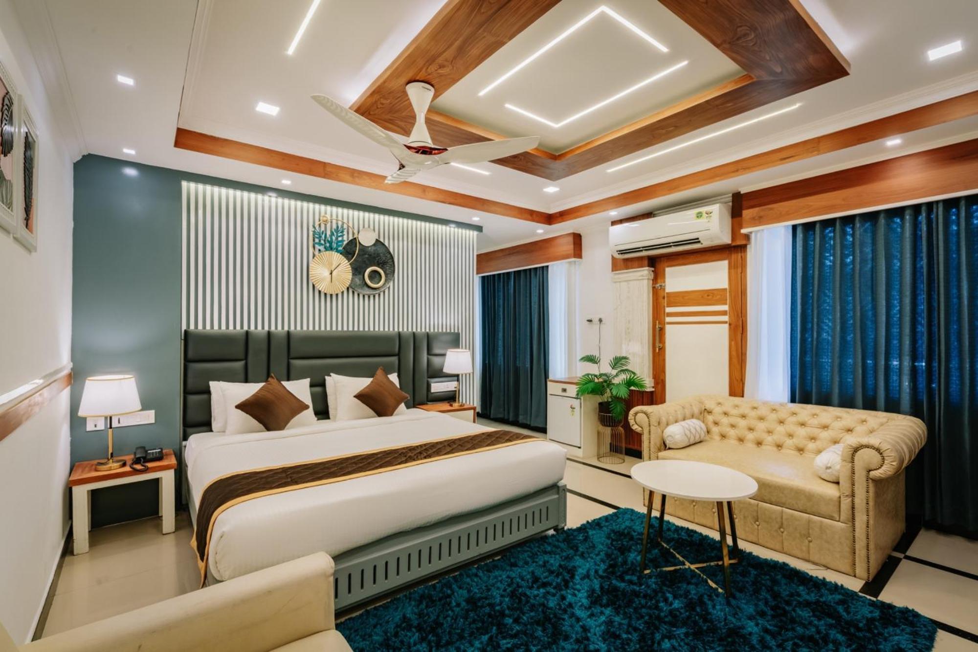 Excellency Airport Hotel Kochi Exteriér fotografie